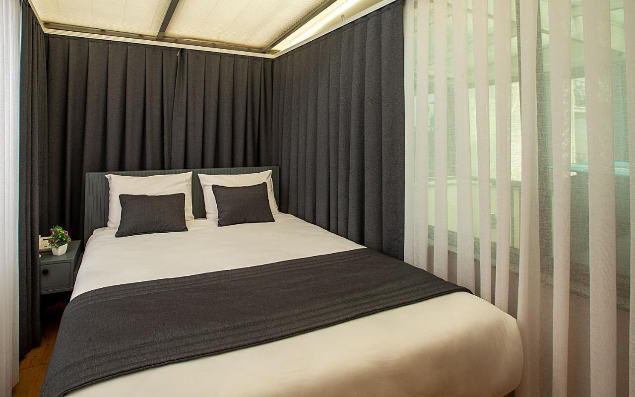 Moss Suites Hotel Istanbul Bagian luar foto