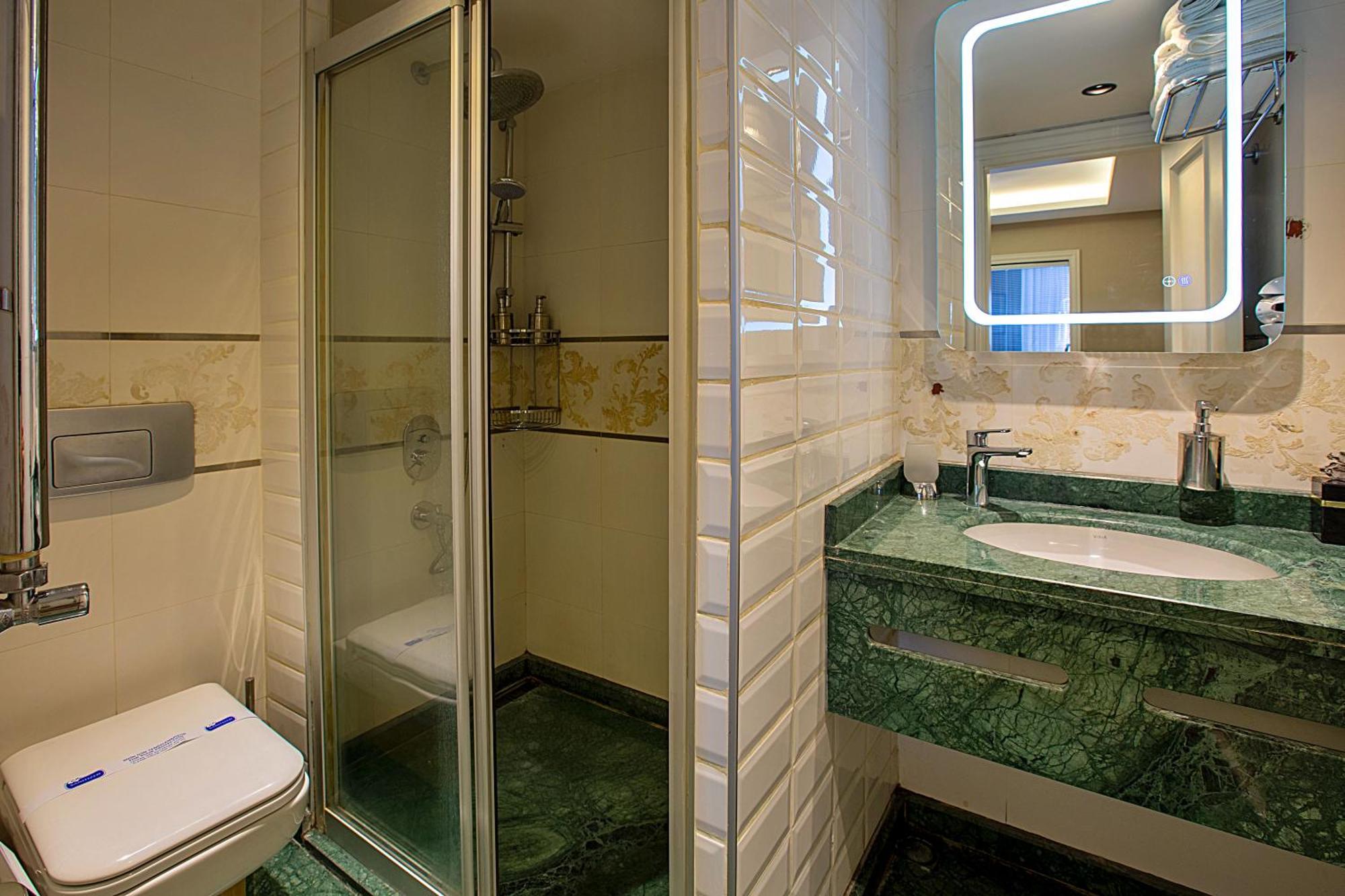 Moss Suites Hotel Istanbul Bagian luar foto
