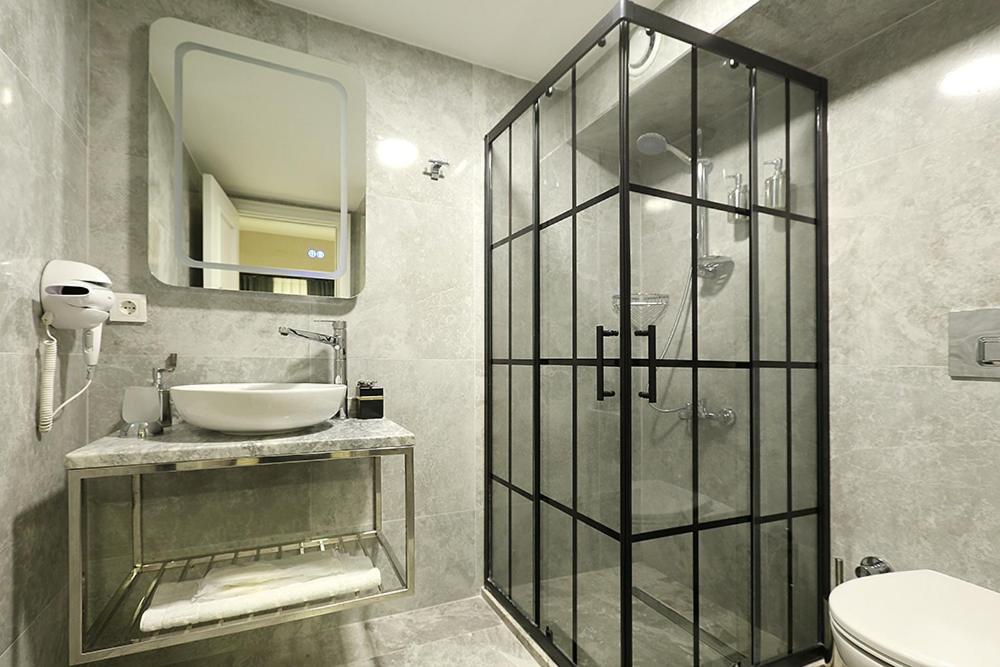 Moss Suites Hotel Istanbul Bagian luar foto
