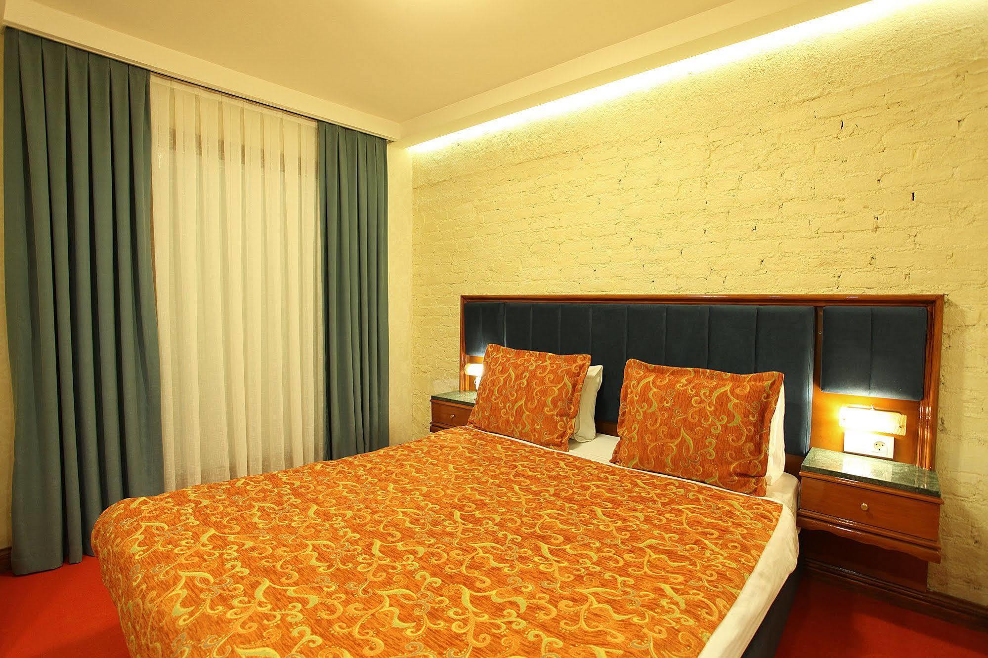Moss Suites Hotel Istanbul Bagian luar foto